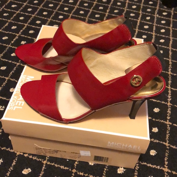 Michael Kors Rochelle patent sandals - Picture 4 of 8